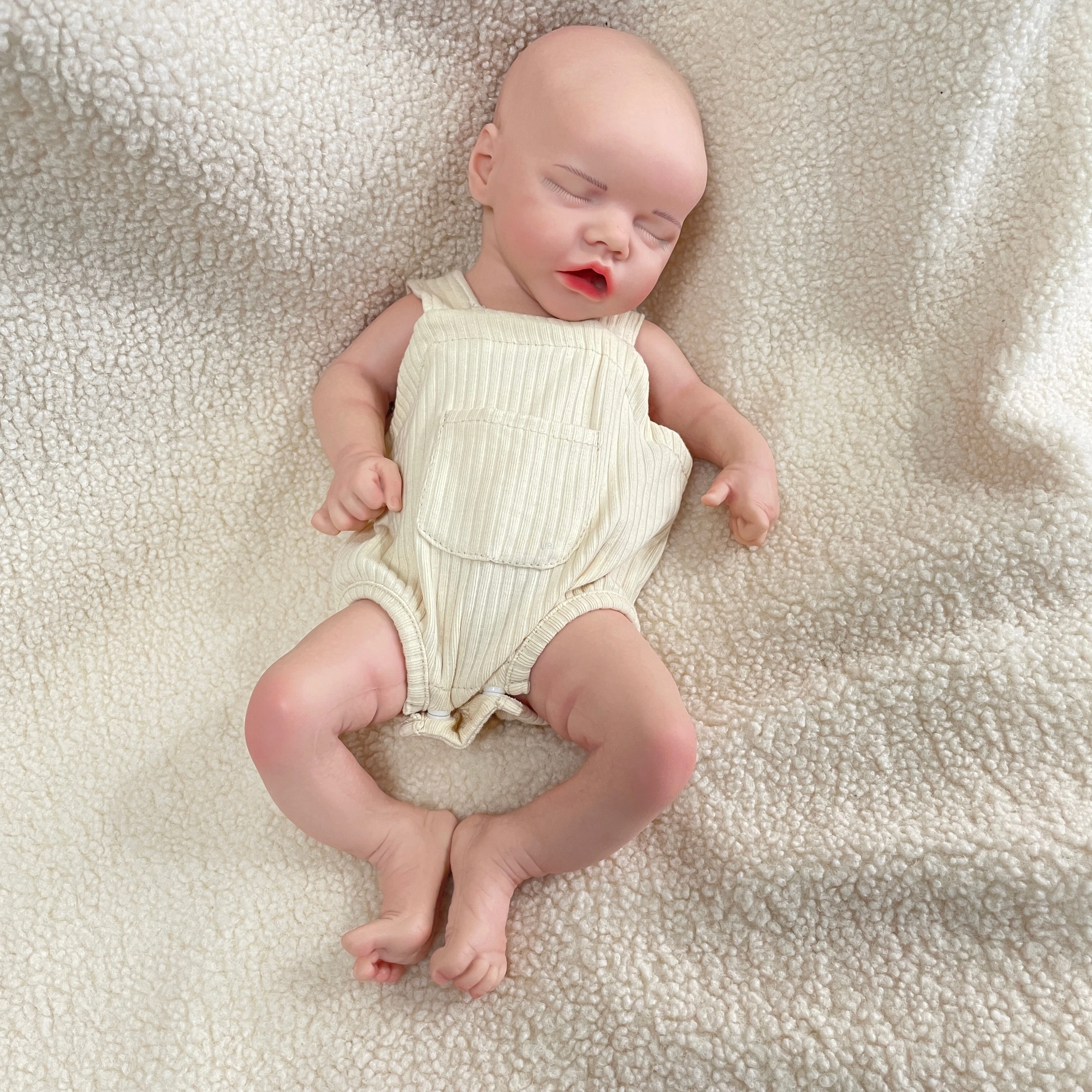 18-Inch Artificial Silicone Reborn Baby Doll – Newborn Girl with Pacifier, Perfect Birthday or Christmas Gift for Kids