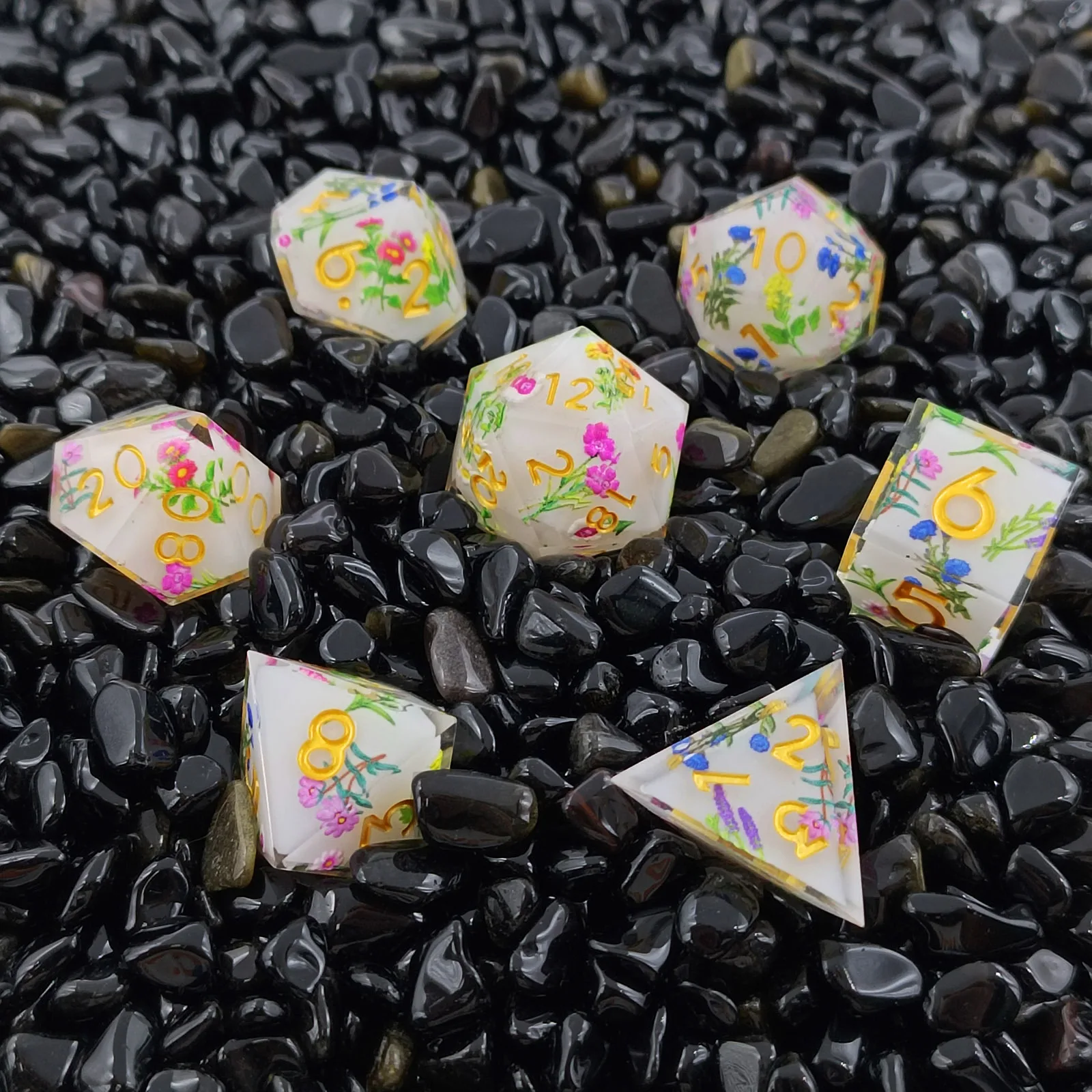 

Flower Dices Resin Cube polyhedral transparent dice RPG Cthulhu CCO tabletop role-playing game dice D&D sharp-edged dice