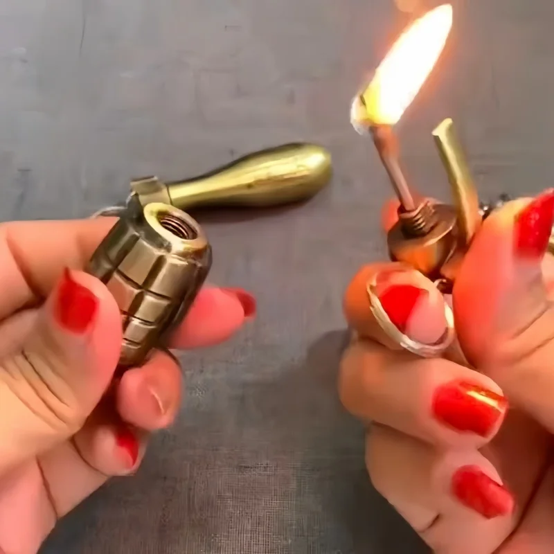 

Portable Creative Metal Pointed Bullets Ten Thousand Times Matches Portable Pendant Keychain Lighter and Smoking Tool