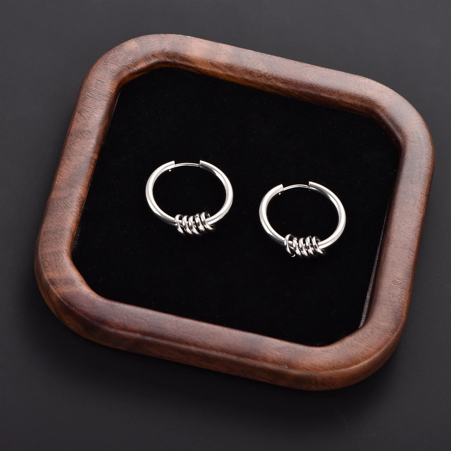 1 Paar Punk-Ohrringe aus Edelstahl, wasserdicht, kleine runde Metallkugel-Ohrklemmen, Rock-Hip-Hop-Unisex-Schmuck – Detail 4