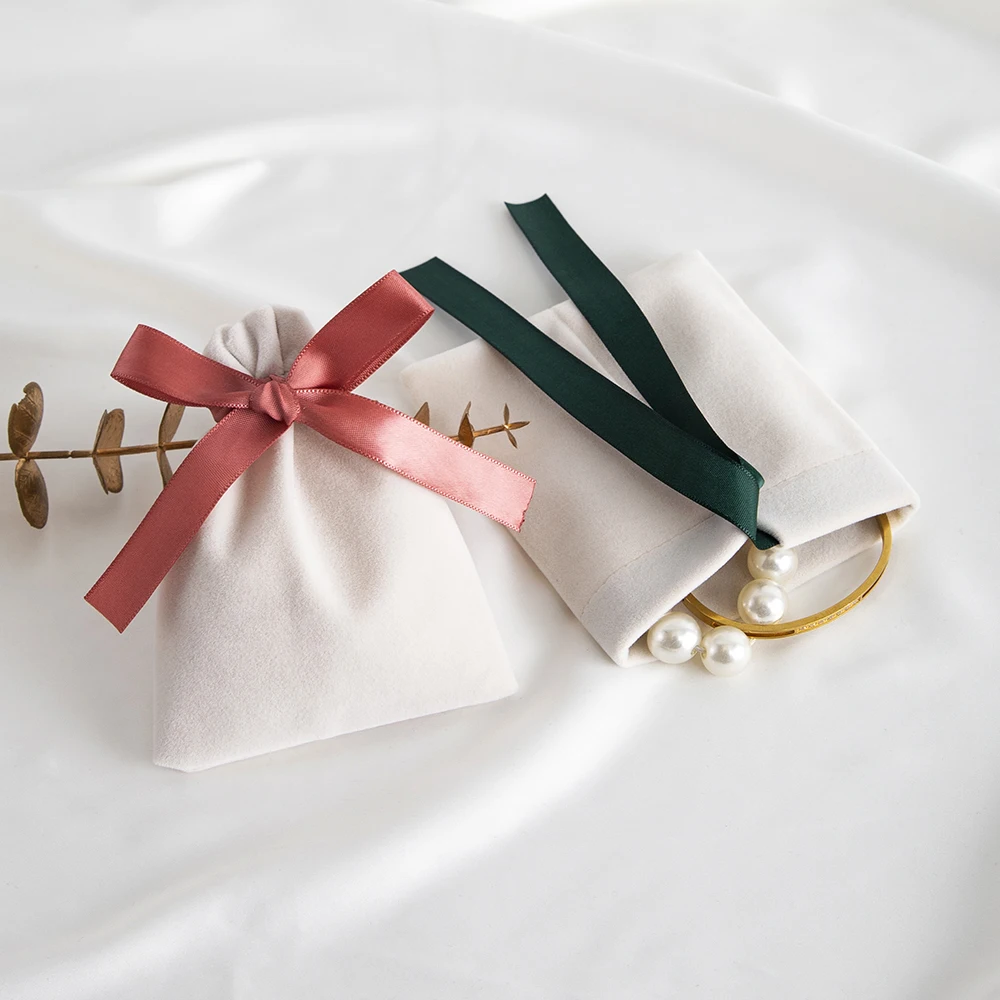 Thumbnail 4 - #8 Wedding Favors List of Top Picks