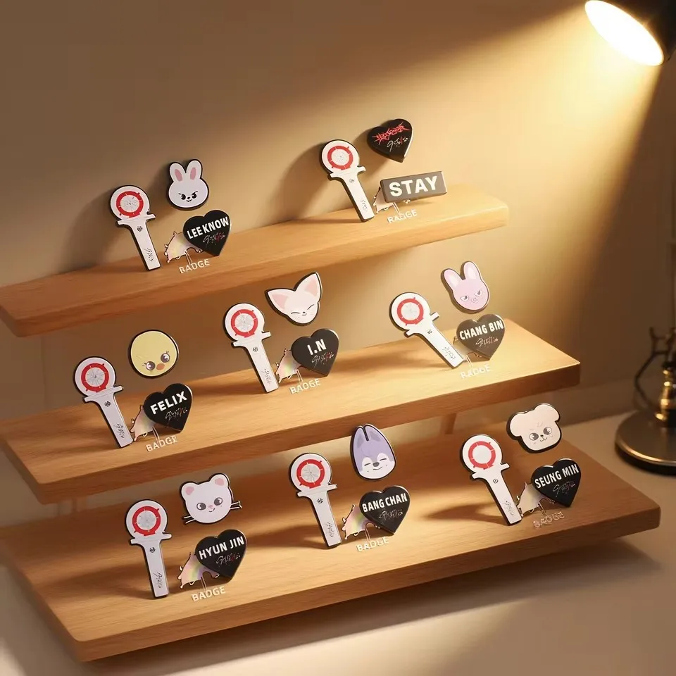 

Набор из трех мини-брошей Stray Kids SKZOO: украшения для сумок и одежды, персонализированные броши с животными.