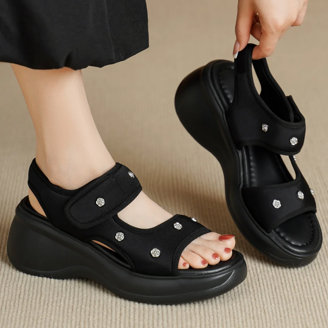 

Women's stretch lycra narrow band open toe slingback sandals flower rivet decoration 7cm wedge high heel platform casual pumps