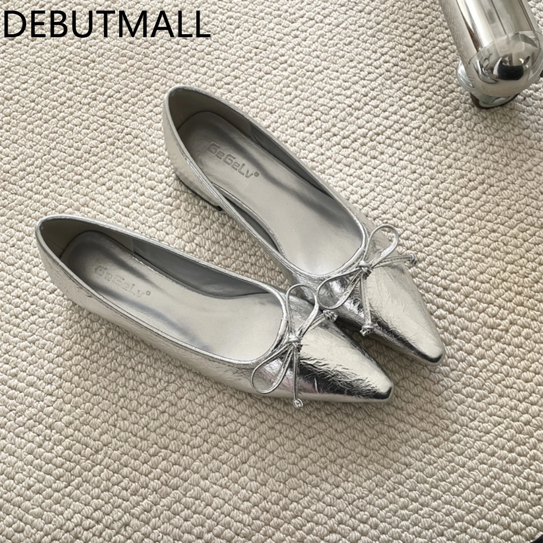 Damen-Flats mit niedrigem Absatz und spitzer Zehenpartie |   Silberner Schleifenakzent |   Ätherische Pumps für Frühling/Herbst |   Vielseitig und elegant