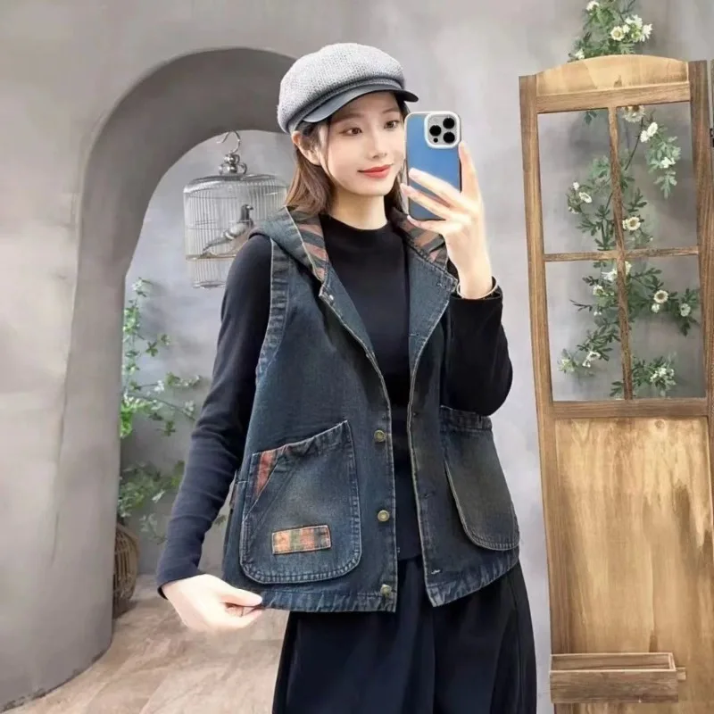 

Women's Retro Printed Short Denim Vest With Hood Big Pockets Slimming Casual Cardigan Outerwear For Spring Autumn