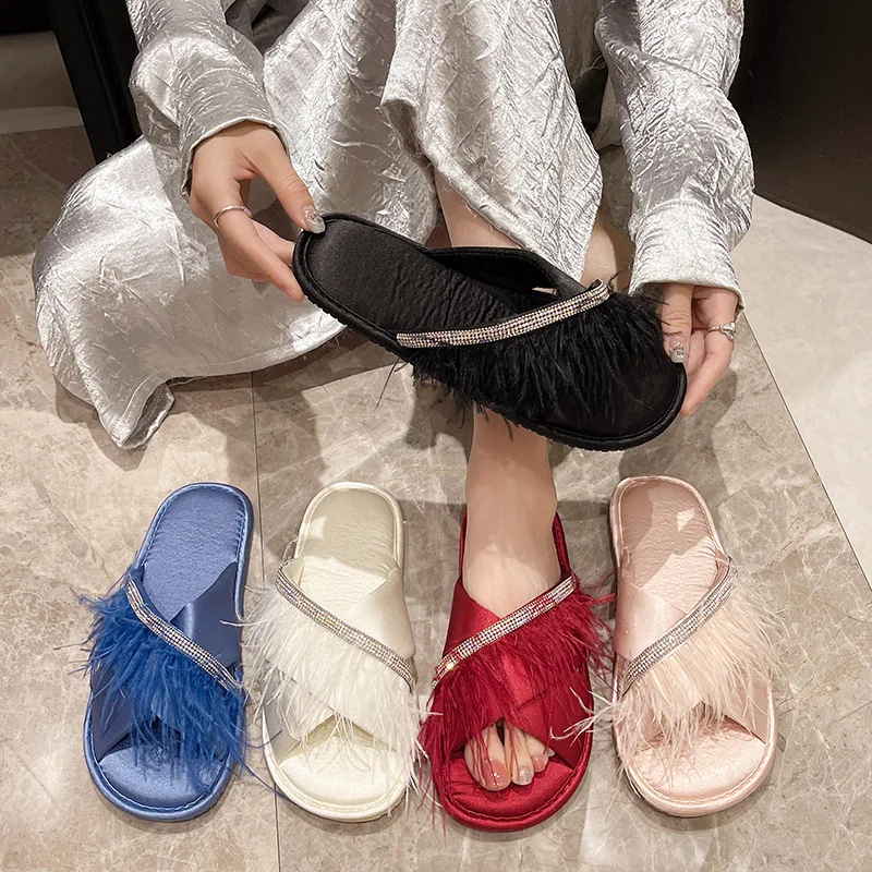 Buty Kapcie damskie Outdoor Loafers Slides Female Mule Low Flat Mules Fabric Plastic Hoof Heels Sewing Rubber Shoes Woman 2024