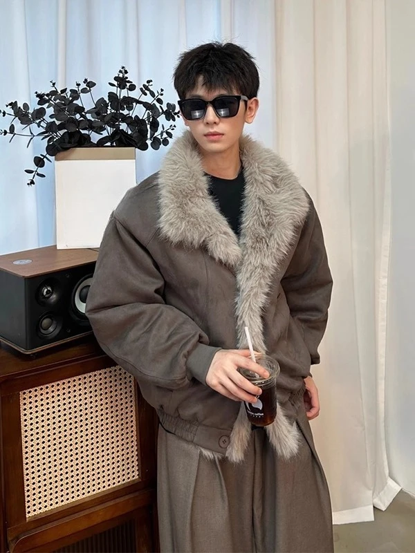 سترات قطنية عصرية للرجال لشتاء 2025 معاطف جديدة من الفرو وياقة من الفرو الصناعي سترات أنيقة سميكة ودافئة وعصرية من القطن #3