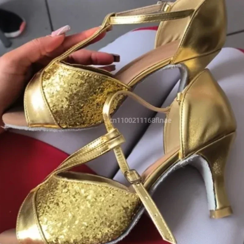 รองเท้าเต้นรำละตินสำหรับผู้หญิงผู้ใหญ่, รองเท้าส้นสูงสำหรับผู้เริ่มต้น, พื้นรองเท้านุ่มสำหรับผู้ใหญ่, รองเท้าสำหรับการแสดงเต้นรำสังคมแบบกลุ่ม