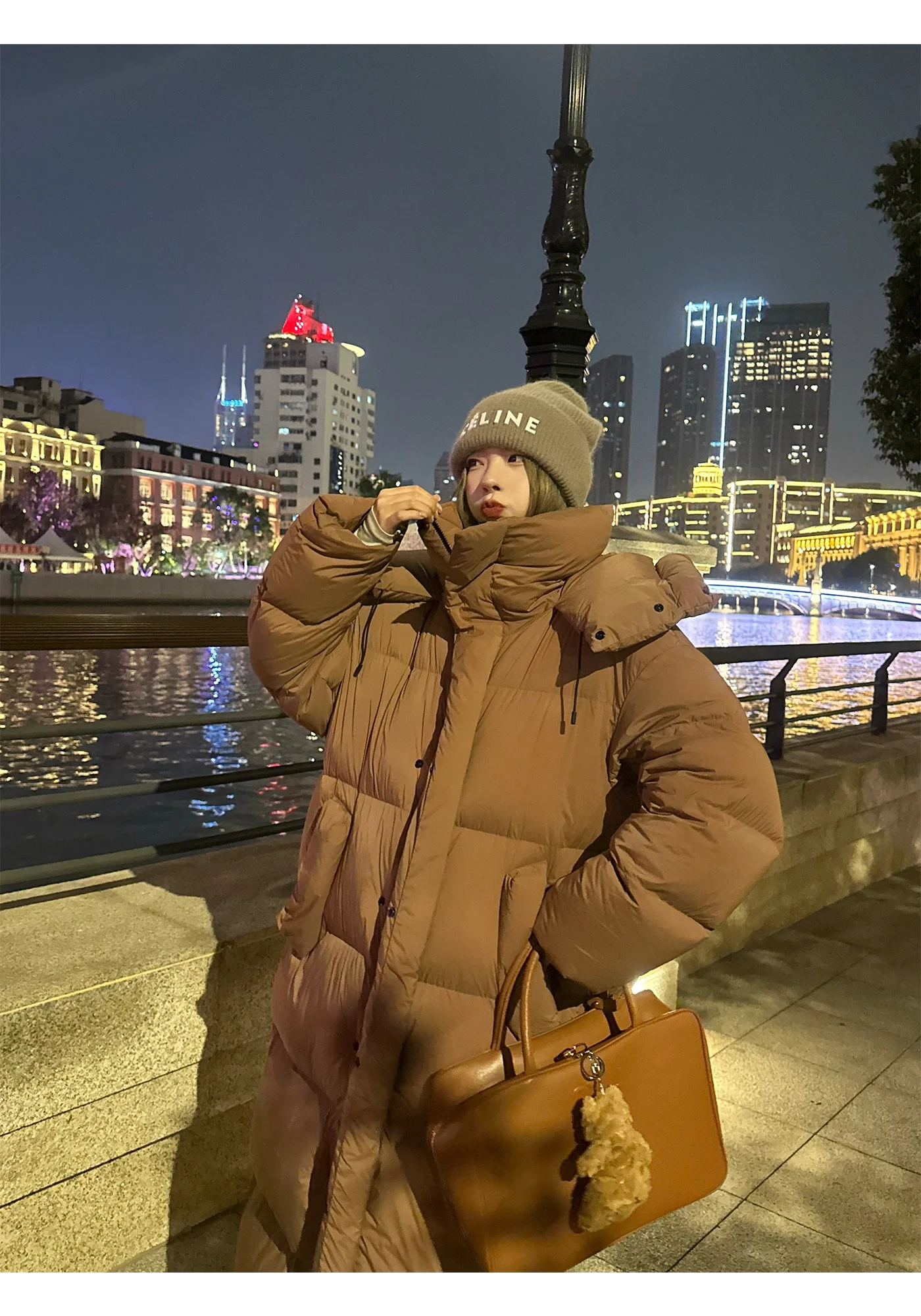 High-end Advanced Warm Extra Long Down Jacket Over The Knee 2026 New Winter Thickened Large Hooded Cotton Jacket for Women