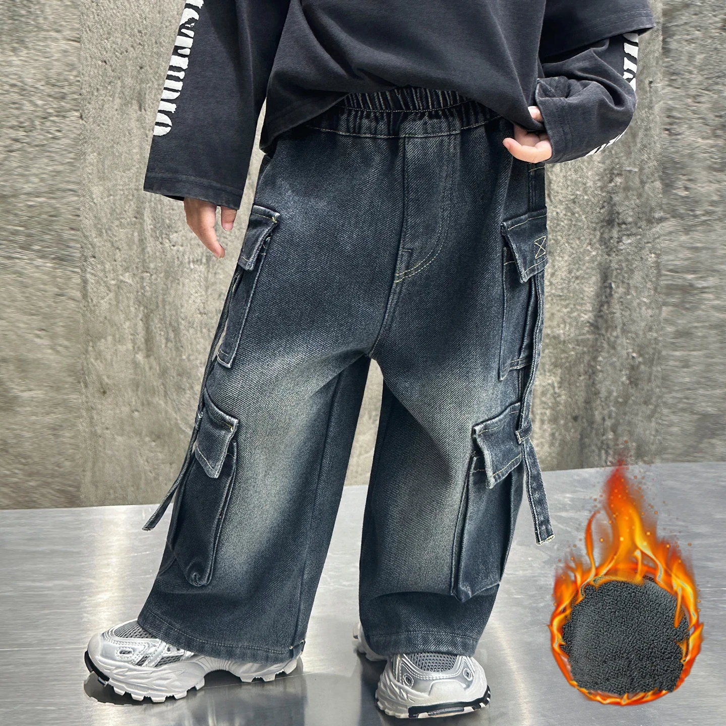 Kids Cargo Jeans Fleece Lined Boys Denim Pants Elastic Waist Multi‑Pocket Strap Decor Loose Winter Casual Trousers For Boys