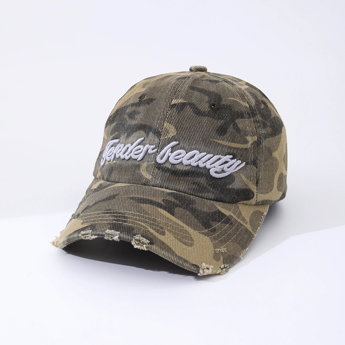 Hipster-style couple's letter-patterned camouflage baseball cap for outdoor leisure, sun protection, casual street fashion