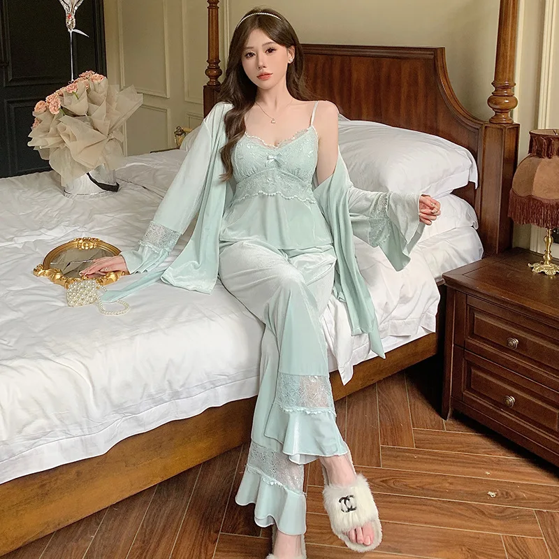 

Green 3Pcs Pajamas Suit Velvet Sleepwear Lady Autumn Winter New Home Clothes Sexy Lace Flower Nightwear Cami Top&pants Robes