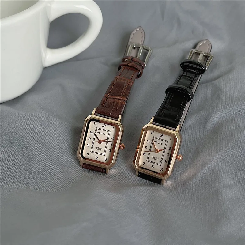 The Square Classcial Women Ultra Thin Small Dial Watches Leather Band Niche Antique Quartz Watch Relogio Feminina