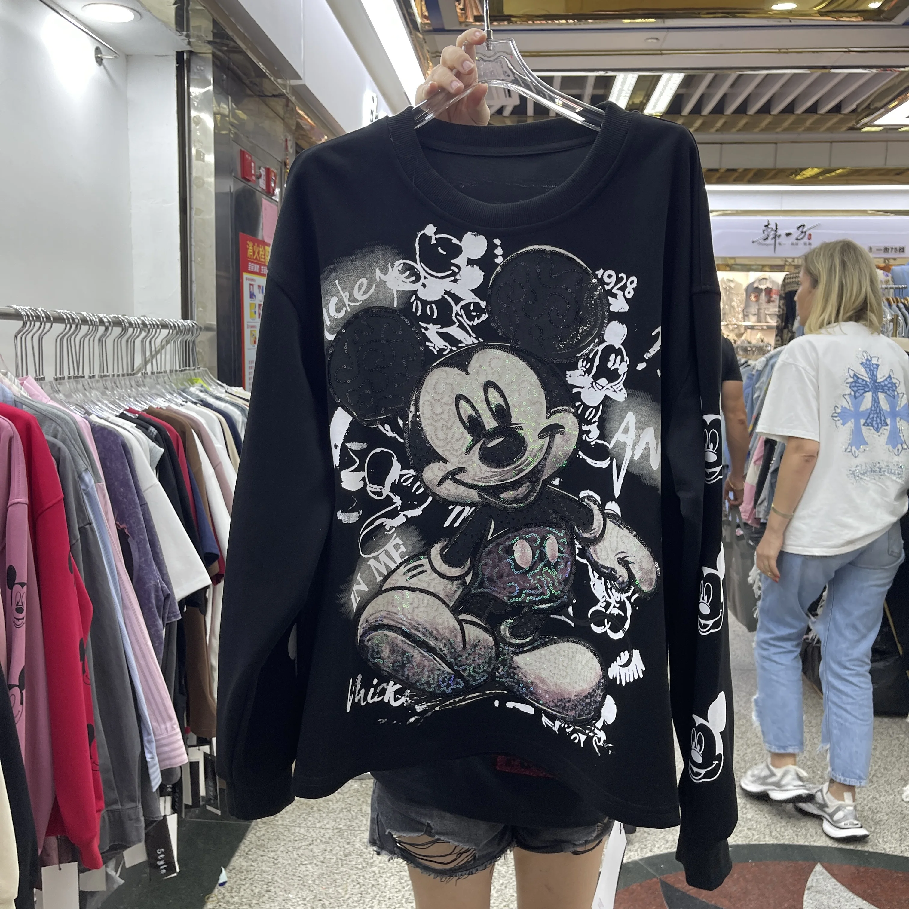Heavy Sequin Pullover Sweatshirt for Women Early Autumn New Fashion Cartoon Print Sequin Round Neck Loose Long Sleeve Top