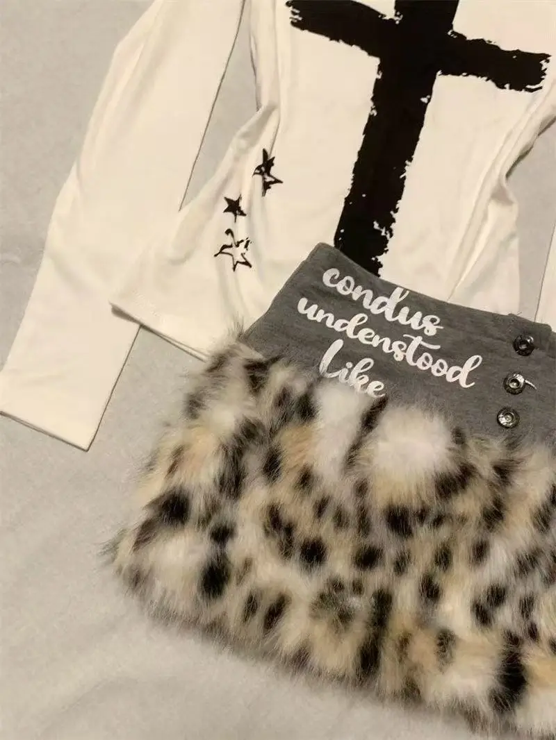 Y2k Slimเสื้อยืดCrossพิมพ์Goth 2 ชิ้นชุดผู้หญิงเซ็กซี่กระโปรงสั้นVINTAGEสาวร้อนO-คอPunkแขนยาวharajuku 90s Tees