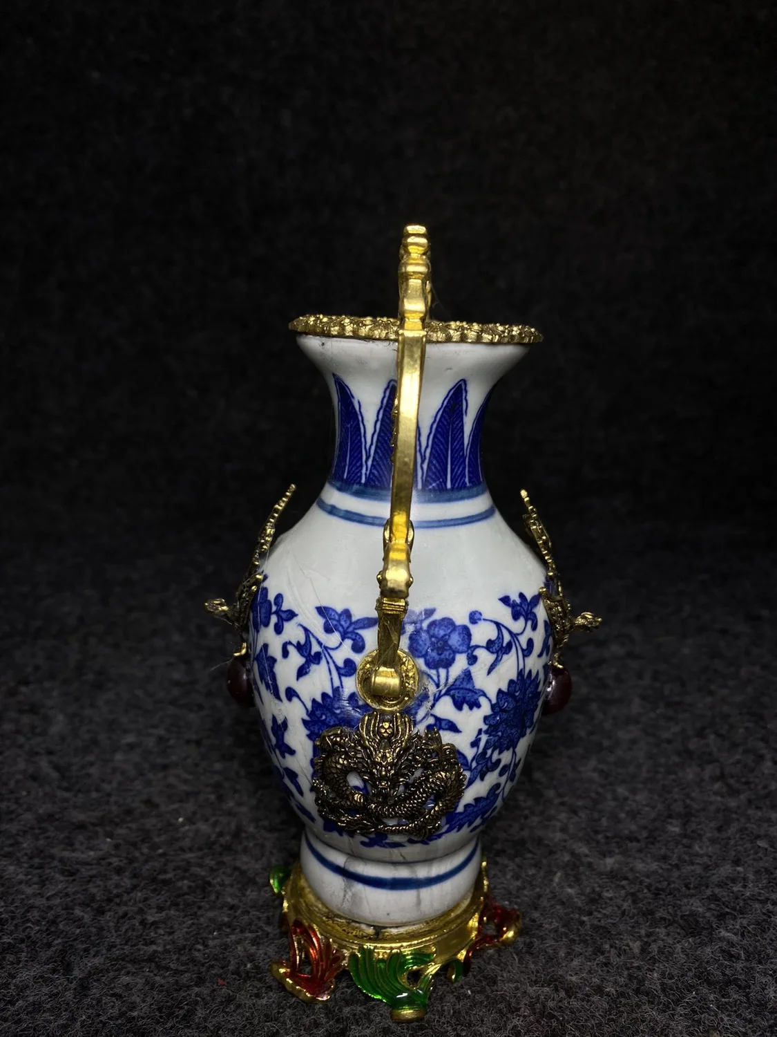 Chinese porcelain Qing Dynasty Qianlong year year blue and white inlaid copper reflux bottle home decoration