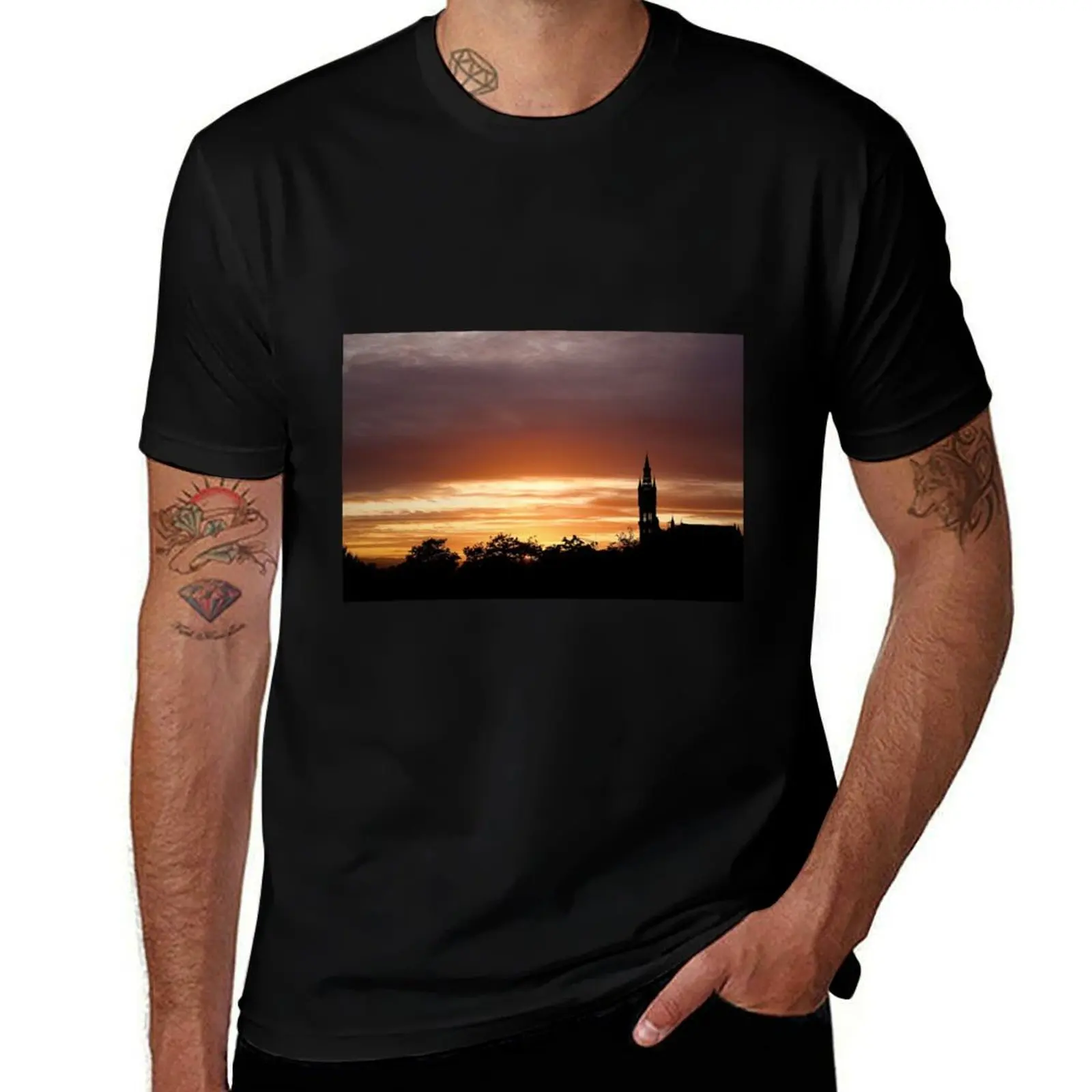 

Glasgow University sunset T-Shirt street wear luxury designer anime shirt big and tall t shirts for men