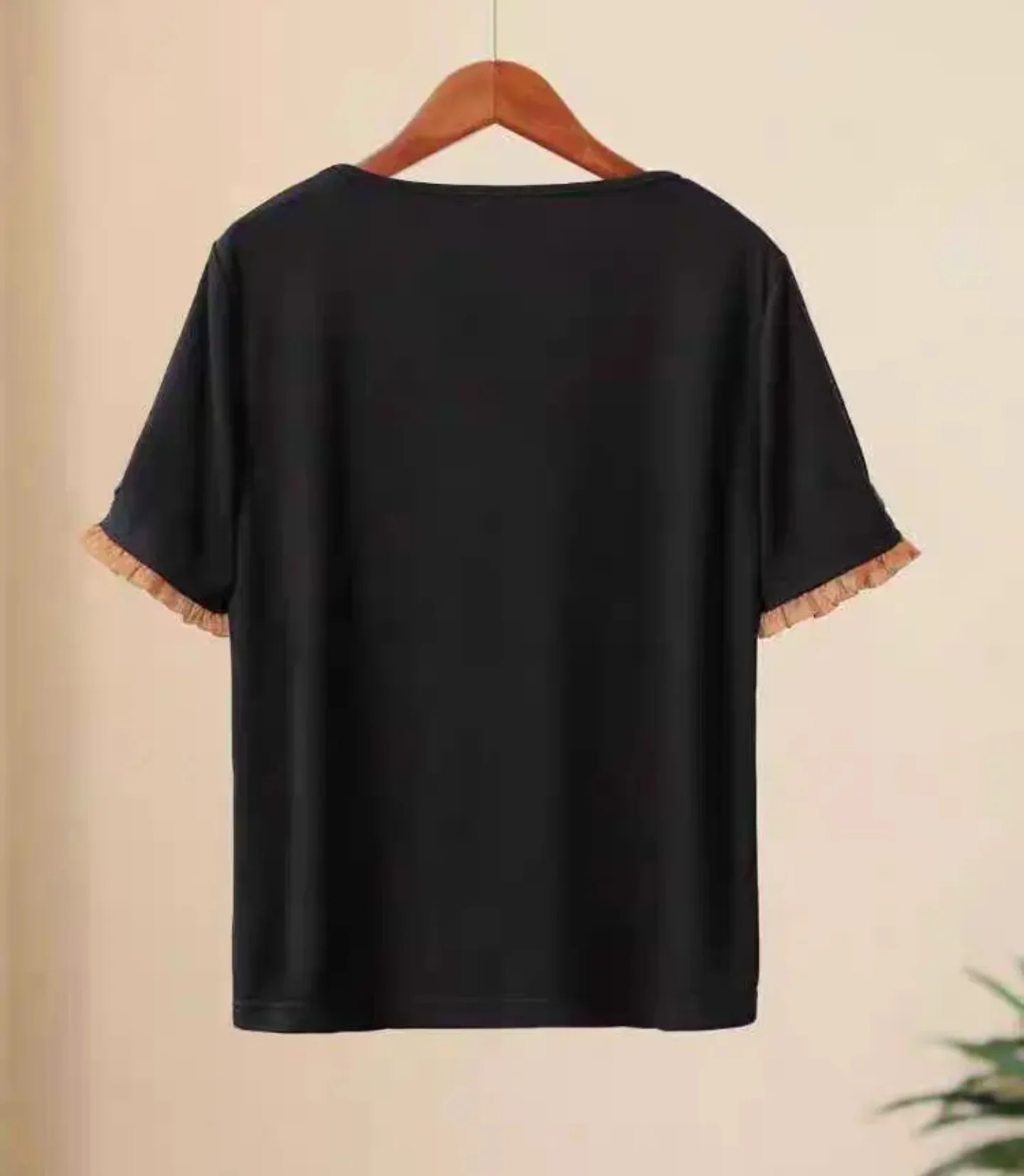 New Summer elastic T-Shirt Black Ethnic style embroidered O neck short sleeved tops