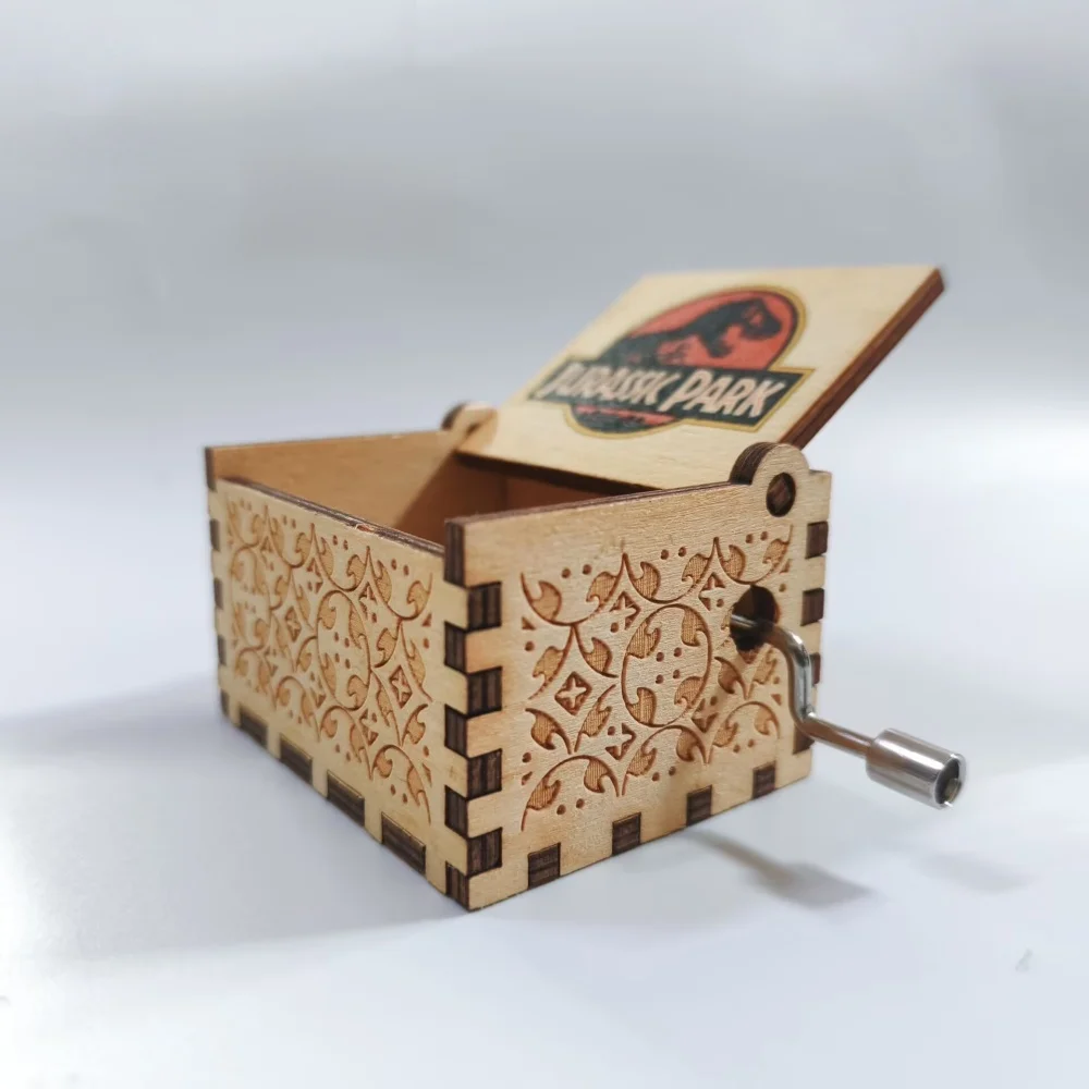กล่องดนตรีไม้จูราสสิคพาร์ค งานแกะสลักโบราณ หมุนด้วยมือ ดนตรีคลาสสิก เหมาะสำหรับเป็นของขวัญวันเกิด คริสต์มาส ของตกแต่งบ้านสำหรับครอบครัว