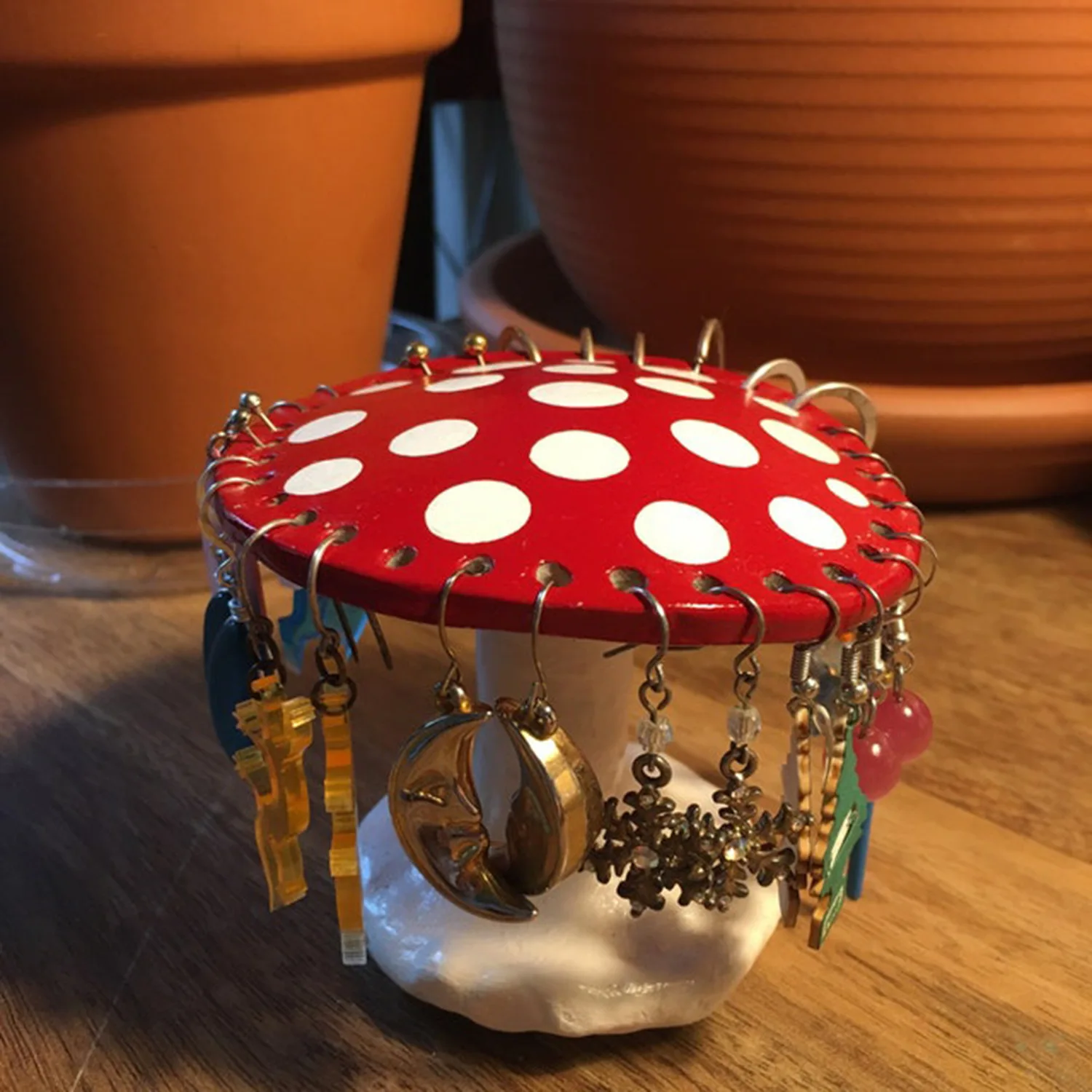 

Multi-Purpose Mushroom Jewelry Holder Resin Earring Ring Organizer Display Stand Cute Desktop Decor with Storage Base