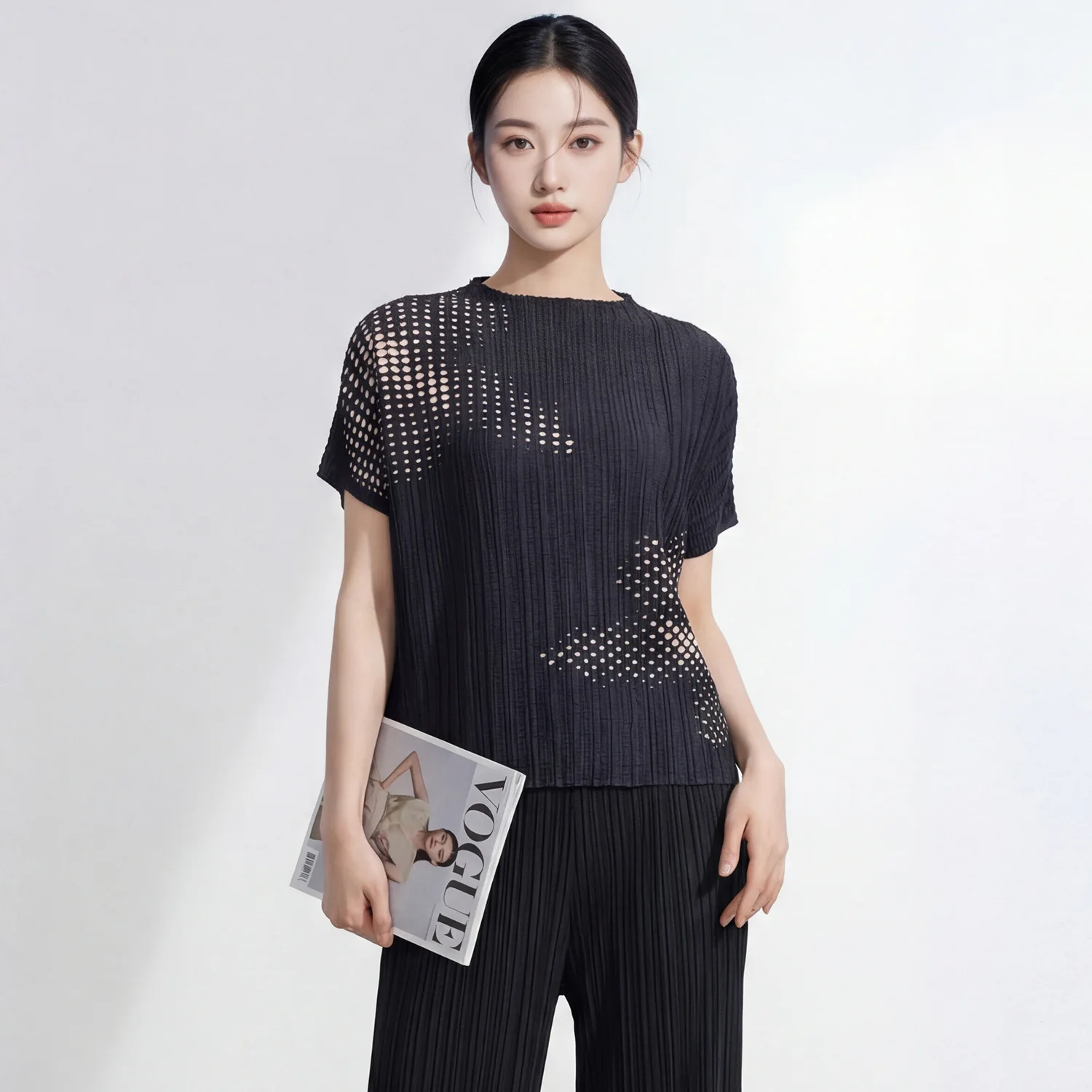 

Miyake Pleated T-shirt Women's High-end Round Neck Short-sleeved Loose Gradient Printed Pullover Shirt Casual Temperament Top