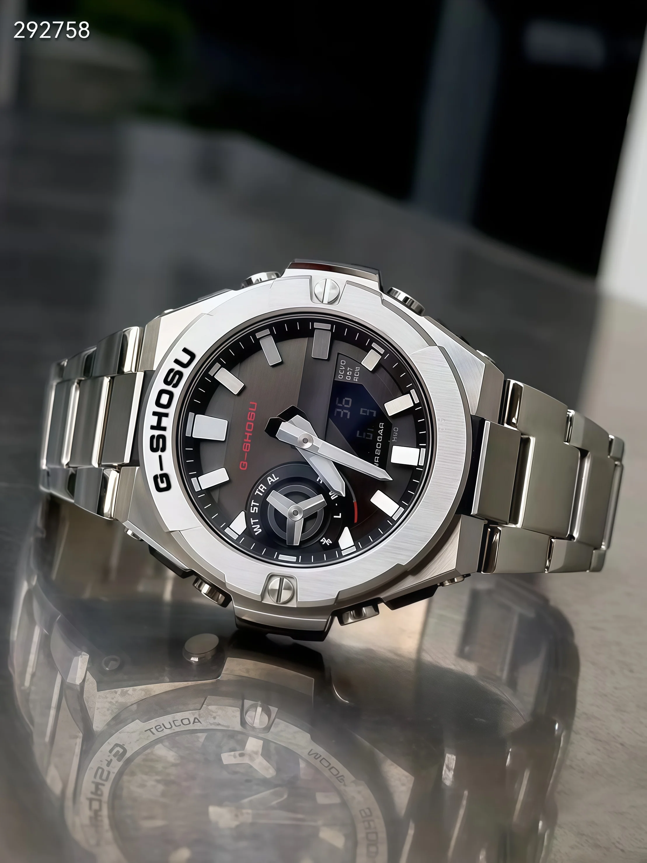 

Unisex Iced Out Watch Full-featured, Steel Strap with Folding Clasp, Dual Display, Large Dial, Oak Series