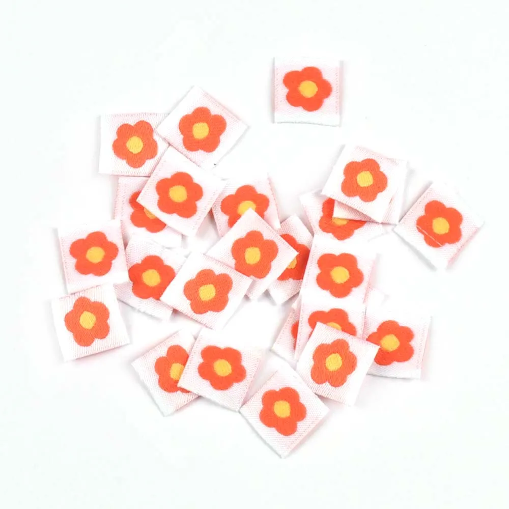 50Pcs Cute Flower Embroidery Mini Labels For Sewing Accessories Knitting Garment Bag Hat Tags DIY Kids Clothing Supplies 15*16mm