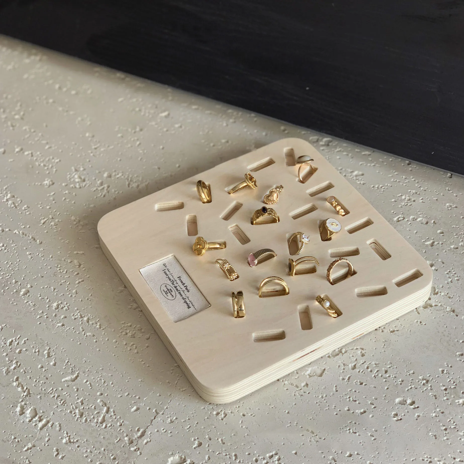 

Деревянный поднос для колец, витрина для ювелирных изделий, кулон, кольца, органайзер для браслета, нефритовый держатель для хранения, витрина, реквизит для выставки ювелирных изделий