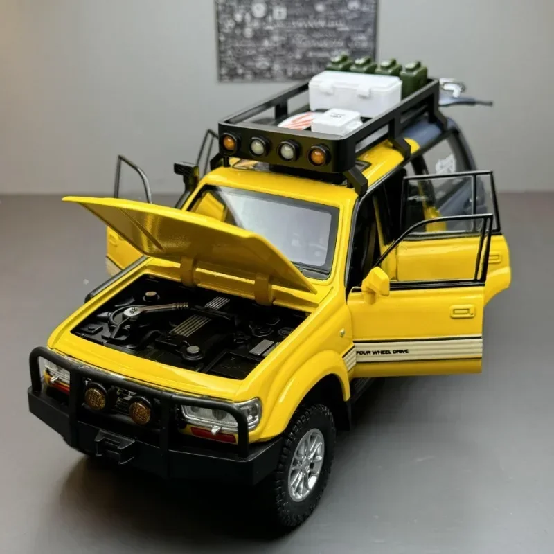 Cool Stuff Toy Car Regalo divertente-Simulazione Modello di auto fuoristrada in lega 1:24, Forza di rimbalzo inerziale, Luce sonora, Giocattoli Kawaii per ragazzi