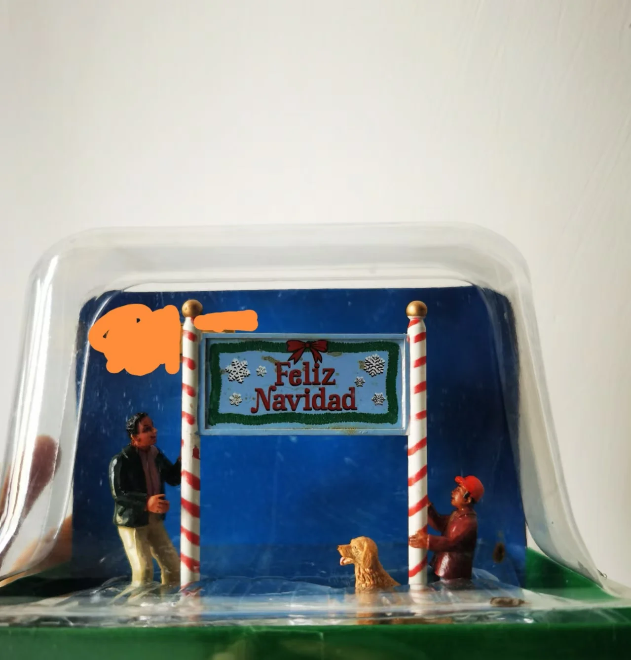 

Resin figure mental psychological sand table game box court therapy feliz navidad