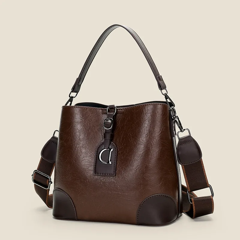 

New Bucket Bag Women's Fashion Messenger Bag Niche High-end Shoulder Bag Commuter Versatile