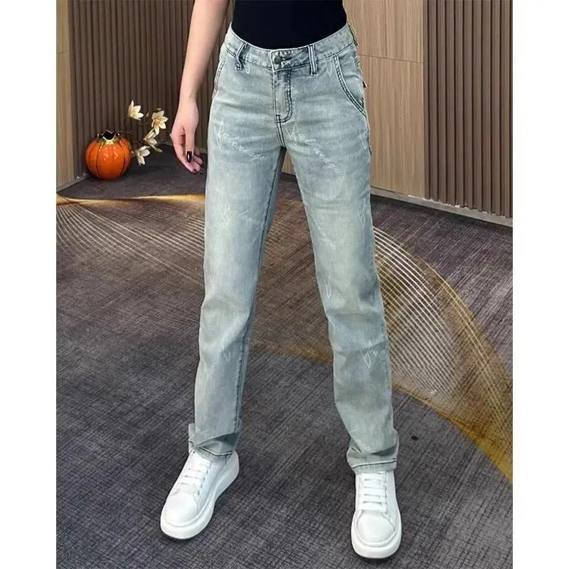 Originele herfstkleding jeans heren 2025, merk met lettergedrukte casual broek, merk lichte luxe elastische slanke rechte broek
