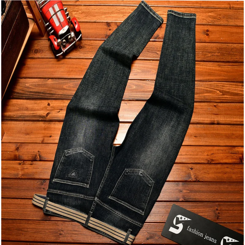 

Осенняя мужская одежда, модные джинсы, мужские облегающие эластичные трендовые брюки в Корейском стиле, элитные повседневные брюки с маленькими штанинами