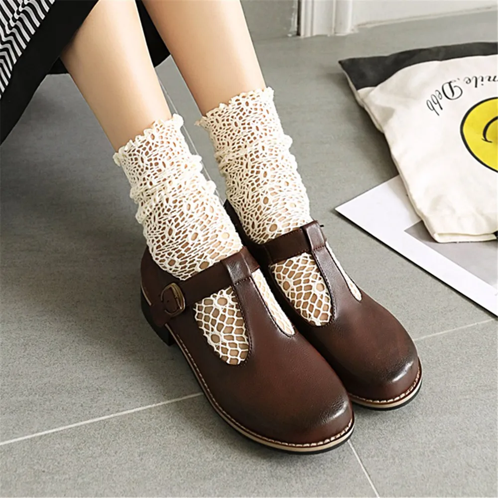 Retro Women Flat Pumps Girl Student Shoes Lady T Strap Brown Concise Ankle Strap Round Toe Flats Spring Leisure Mary Jane shoes