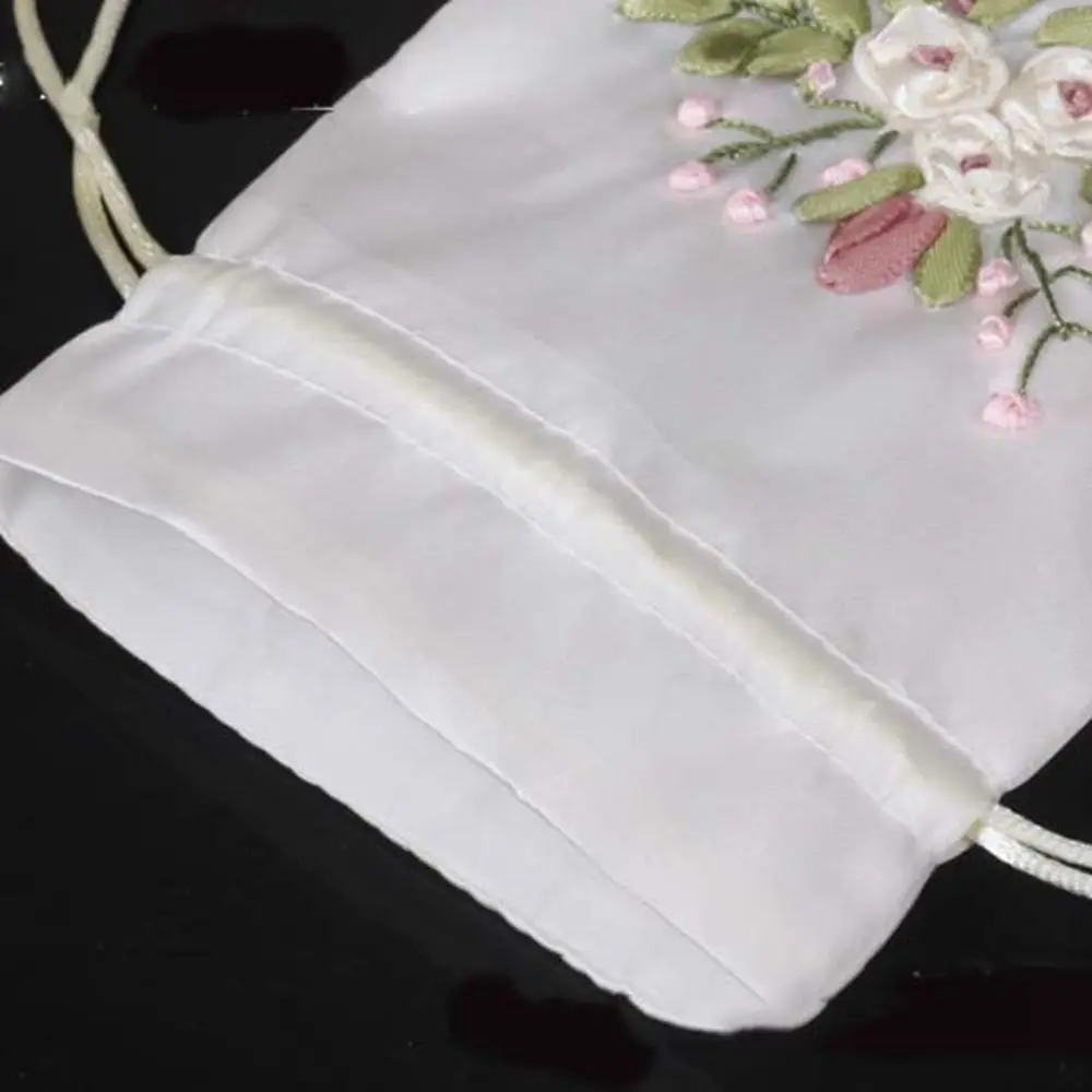 Candy Bag Embroidery Flower Drawstring Bag Perfume Spice Bag Small Pouch Cloth Storage Bag Gift Bag Jewelry Packaging Bag