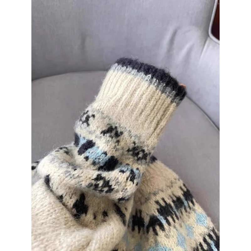 YIBASHU Autumn Winter Retro 90s Christmas Contrast Crewneck Jacquard Pattern Ladies Sweater Korean Knitted Button Cardigan Coat