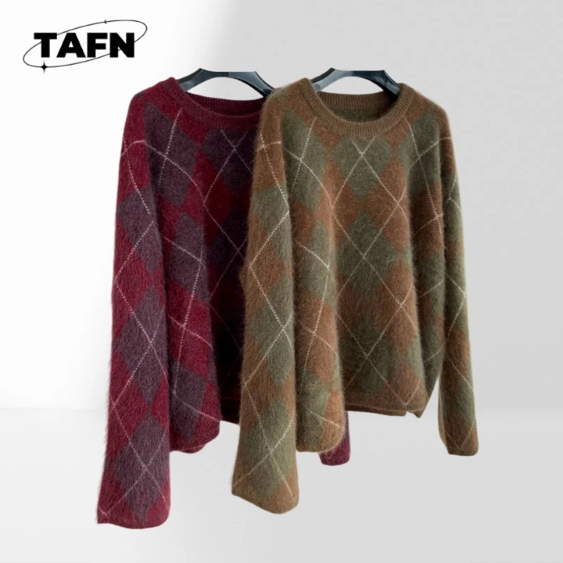 

Warm Wool Sweater for Women, Casual Yet Refined Style for Winter for Layering in Cold Weather AJ2826