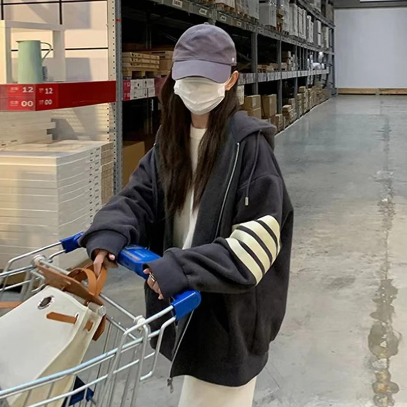 

Утепленная женская осенне-зимняя куртка с капюшоном на молнии, кардиган-свитшот с большими карманами, модная повседневная верхняя одежда