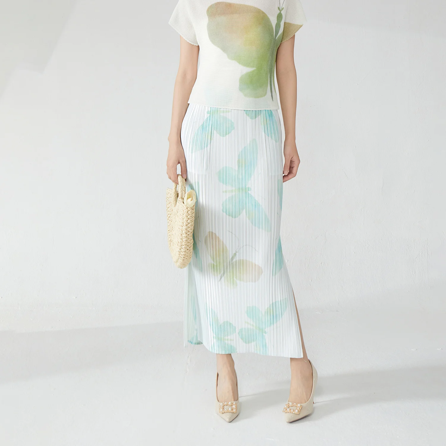 Elegance Redefined 2025 Latest Design Women's Pleated Skirt Side Slit Printed Straight Hip Skirt Miyake Fashion Skirt