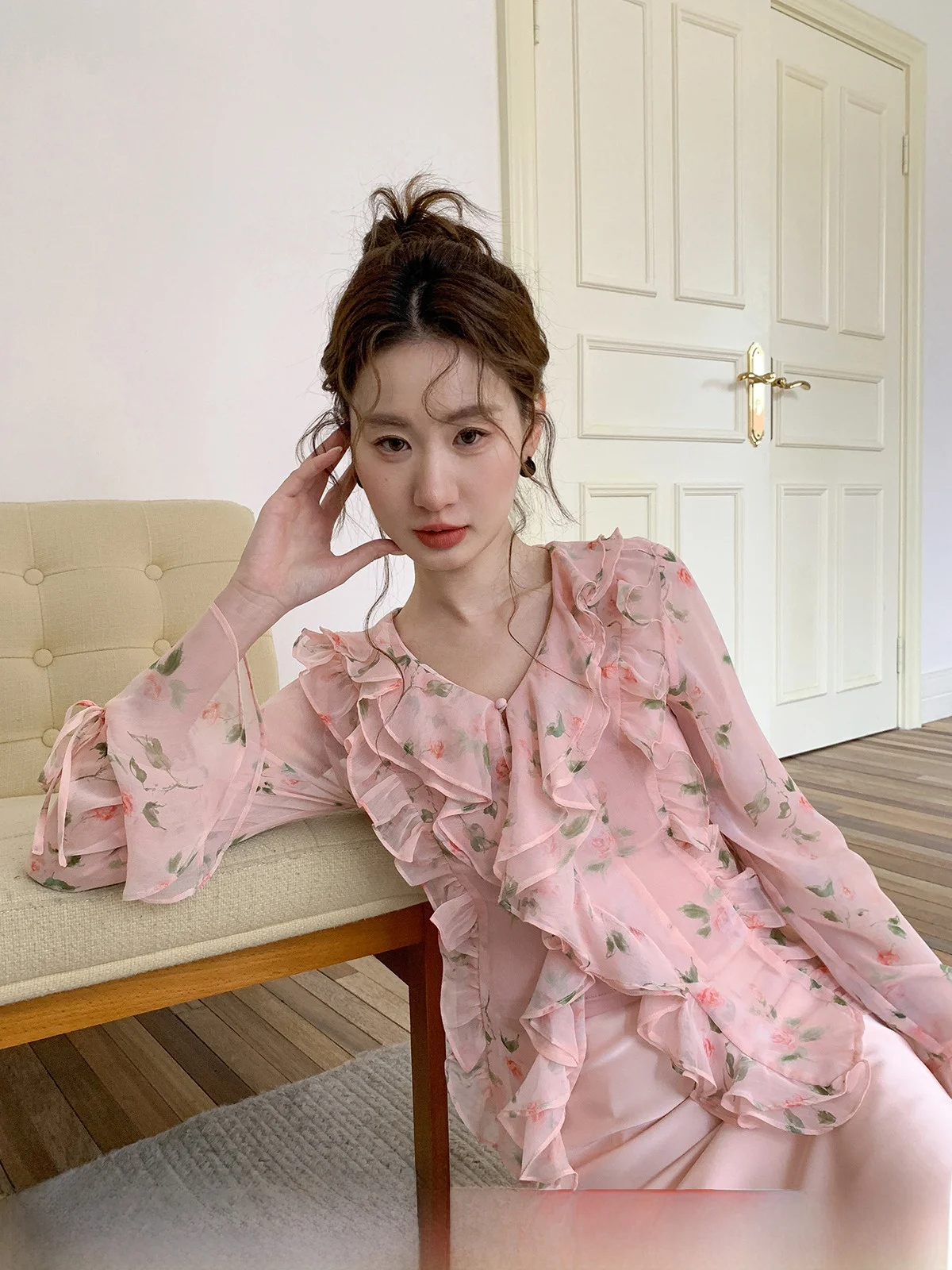 

XXNING Women's irt Bell Sve Chiffon Waist Cinching Design Lotus Le Autumn New Sle Korean Version Loose Fit V-Ne
