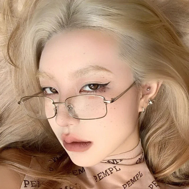 Y2K Harajuku ريترو إطار مربع صغير نظارات النساء النظارات المعدنية واضح القراءة مشهد الضوء الأزرق حجب النظارات الموضة