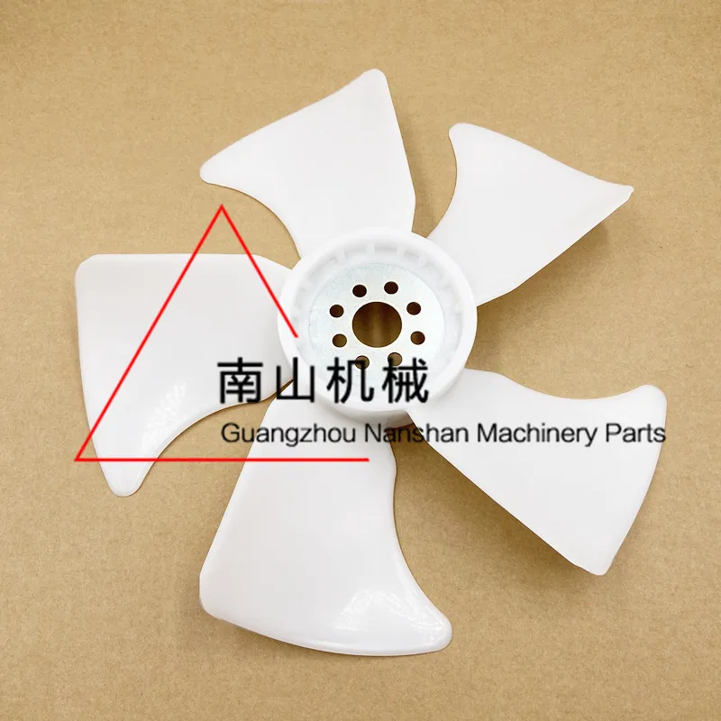 

Yanmar3TNV70 engine fan blade cooling water tank forward blowing engine fan blade excavator accessories