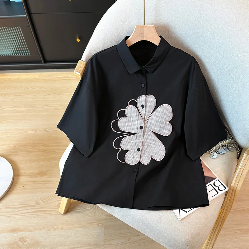 

Chic Summer 2026 Women's Short Sleeve Embroidered Flower Top Cute College Style Design Sense Casual Fashionable Shirt