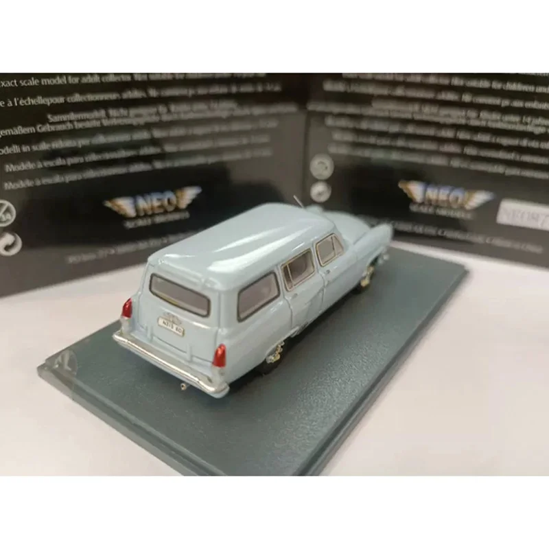 Neo 1:87 Scale GAZ M22 Volga Station Wagon Resin Car Model Collection Ornaments