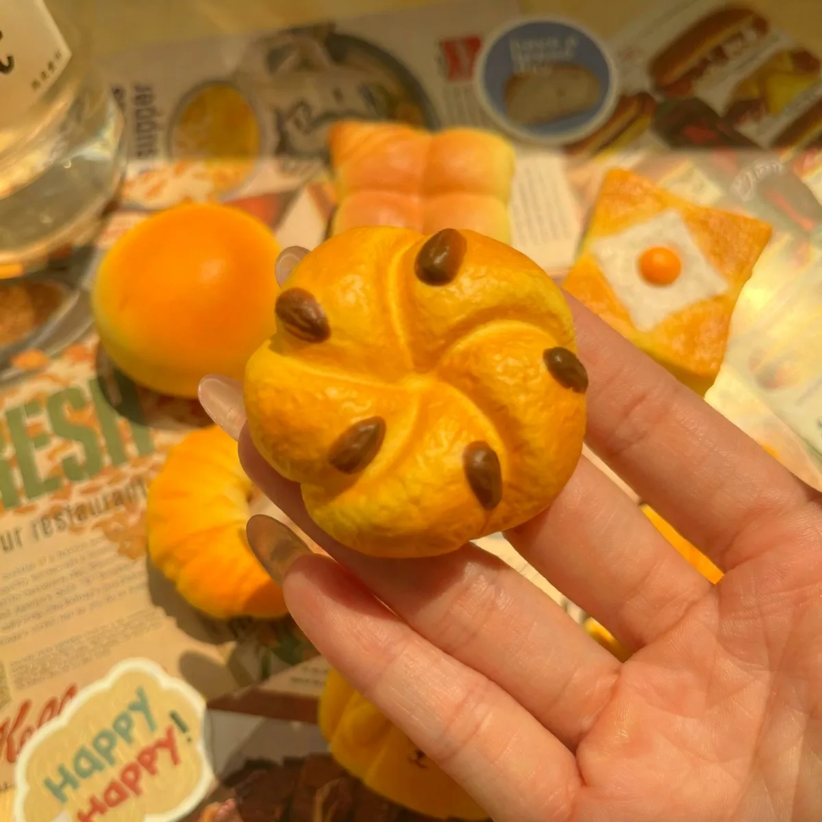 ของเล่นบีบลดความเครียด ชุดขนมปัง บีบแล้วคืนรูปช้าๆ ของเล่นบีบระบายอารมณ์ ของขวัญคริสต์มาส วันเกิด ของขวัญที่ดีที่สุดสำหรับเด็กชาย เด็กหญิง และเด็กๆ