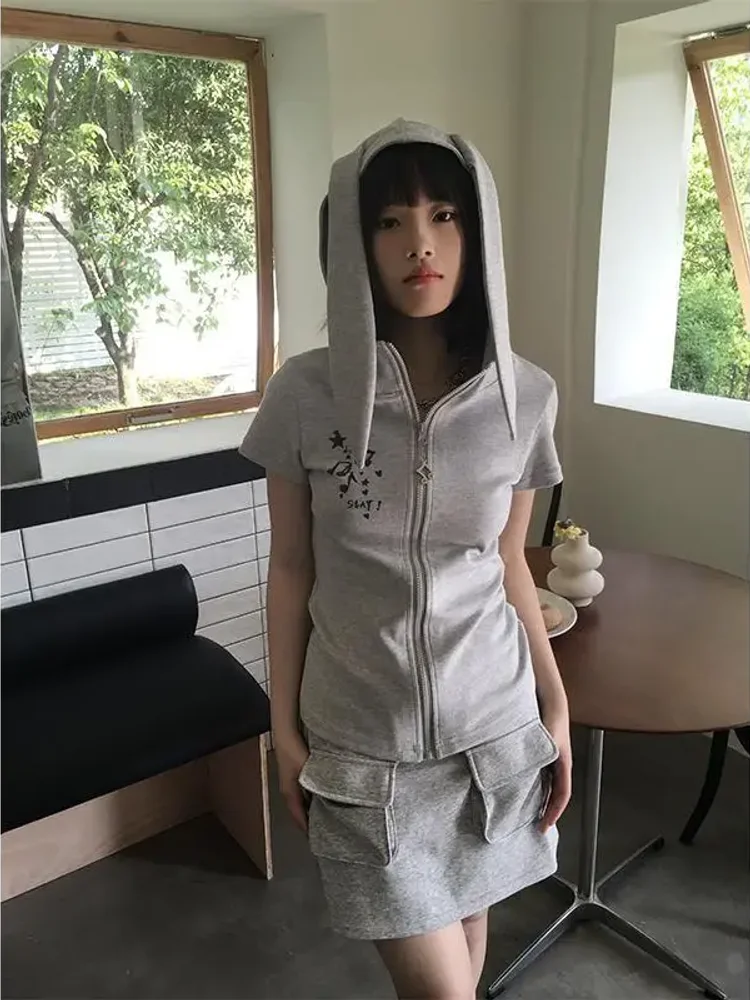 Topenomi-Sudadera con capucha con Orejas de conejo para mujer, estilo japonés Y2k, Tops elegantes ajustados de manga corta con cremallera, sudadera de calle dulce de verano 2025