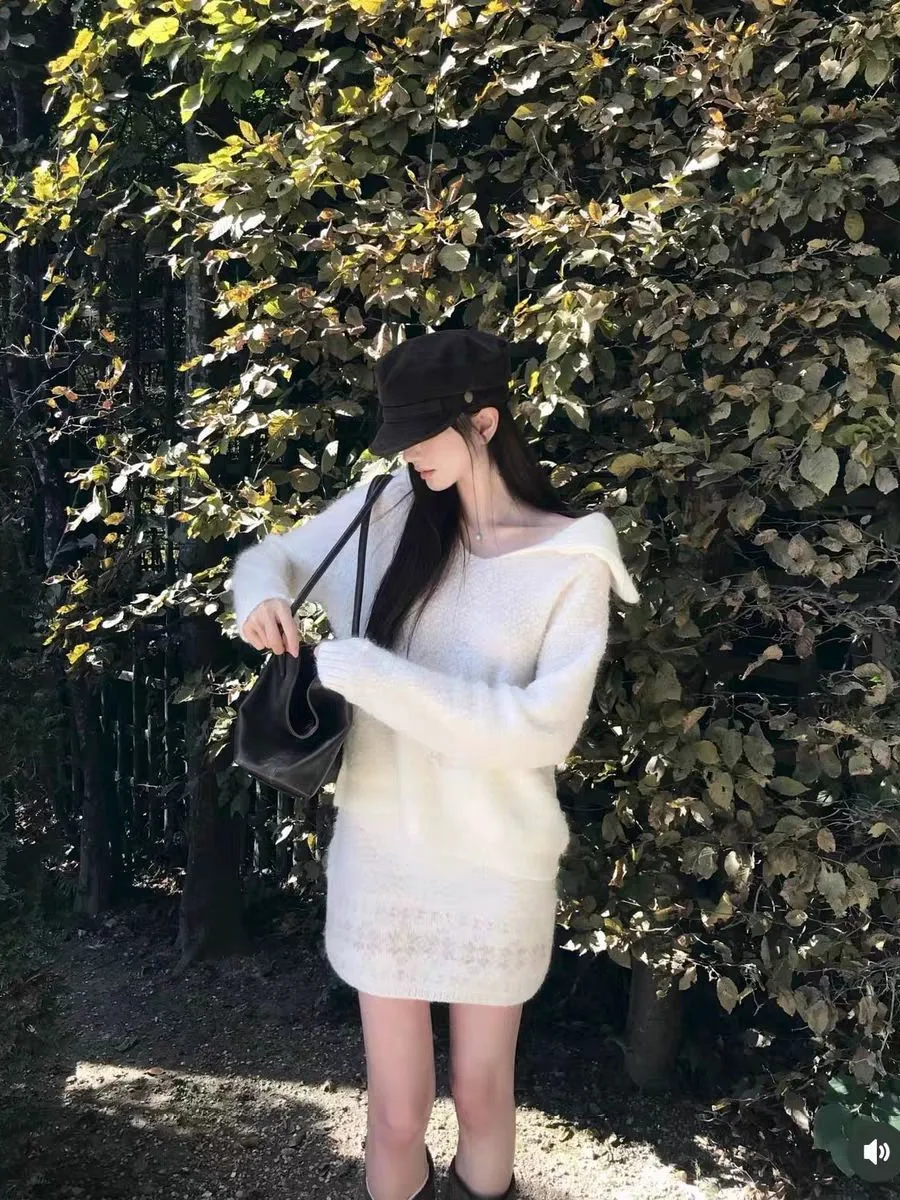 

e Knitted Sweater with Large Collar And Snowflake Skirt Two Piece Set for Women Gentle Sle Loose Fit Long Sve