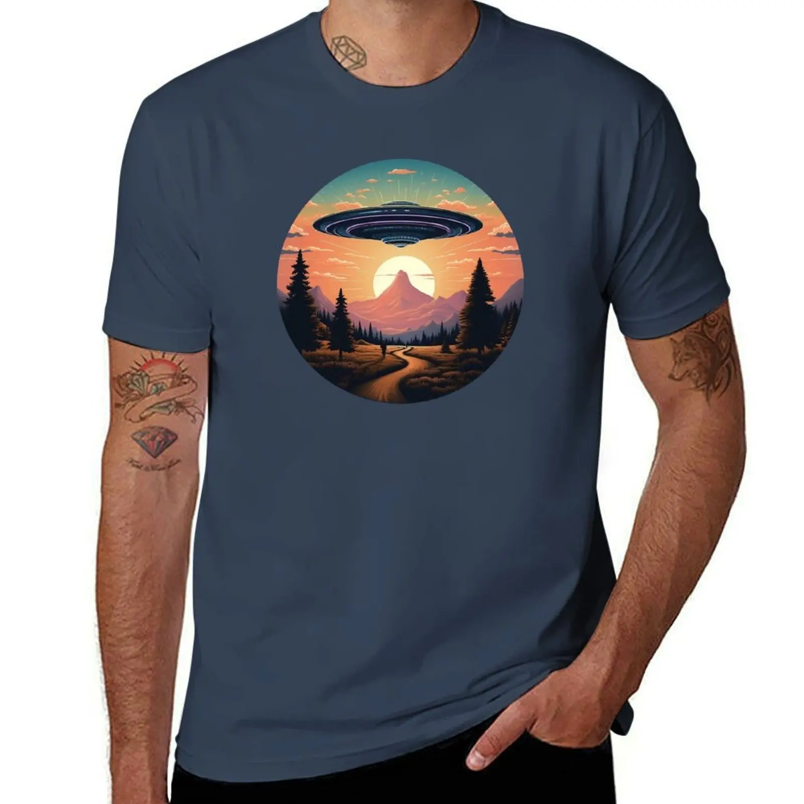 

UFO - UAP - Aliens - First Contact T-Shirt Trend Art Print T-Shirt