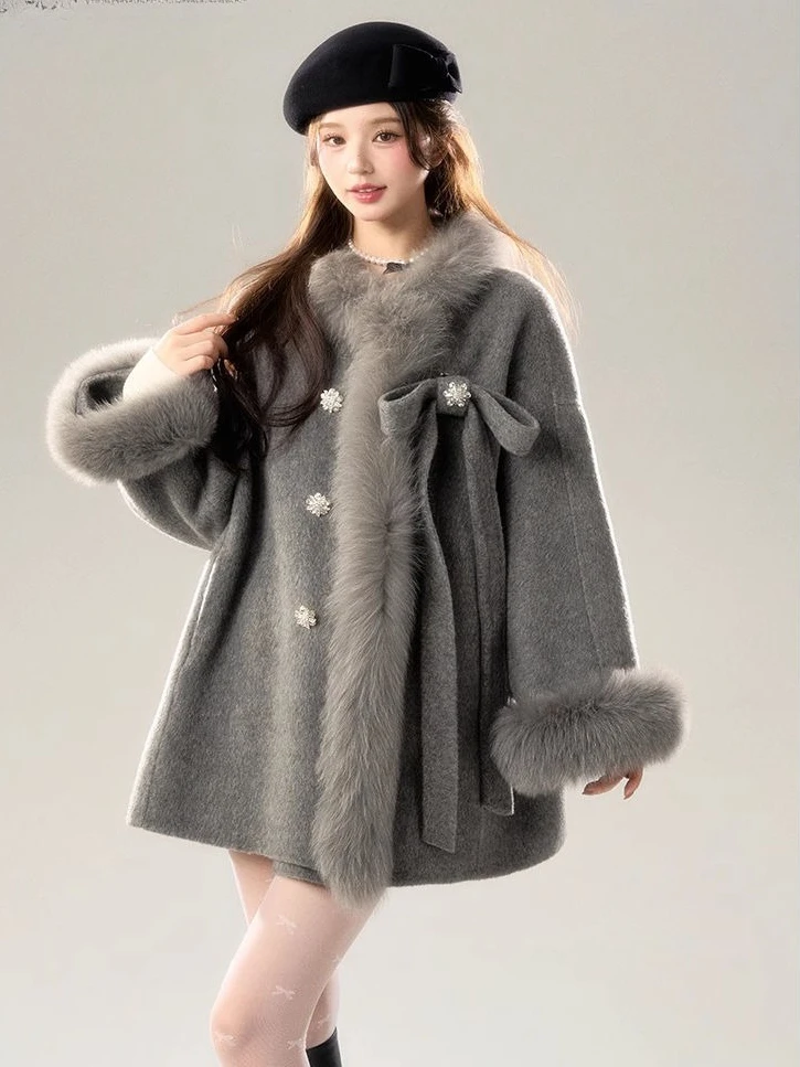 

2025 Autumn and Winter New Women's Woolen Coat Loose Commuting Fashion Coat
