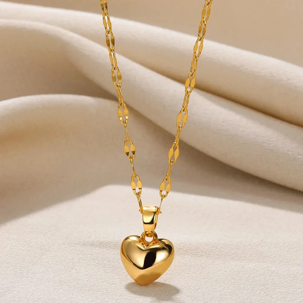 Stainless Steel Love Heart Necklace For Women 2025 New Trendy Lip Chain Simple Luxury Love Pendant Necklace Jewelry Gift